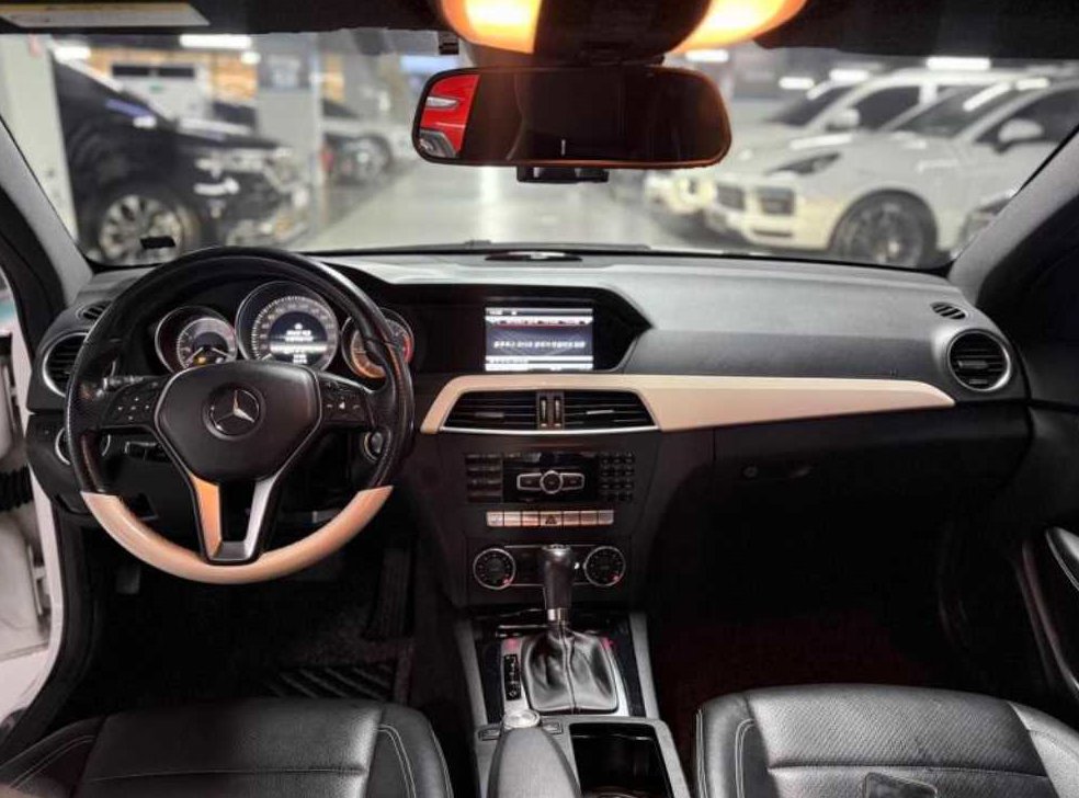 벤츠 C 클래스 C220 CDI 쿠페 사진 8