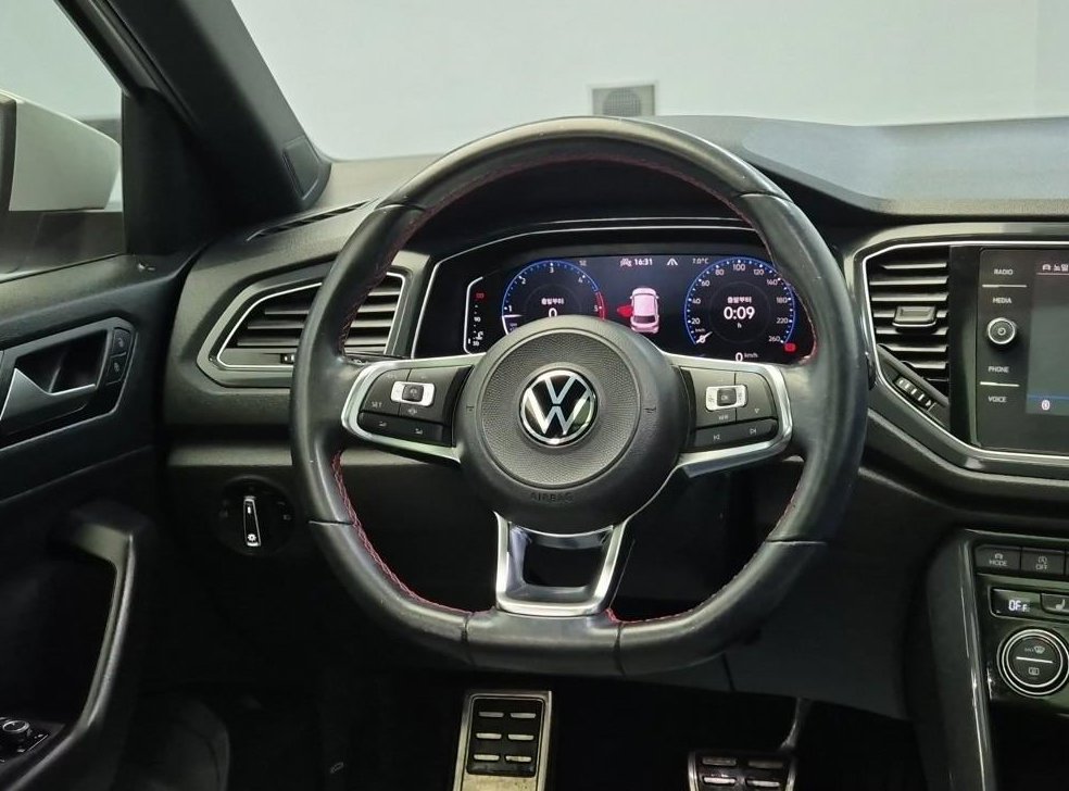 폭스바겐 티록 2.0 TDI 프레스티지 사진 9