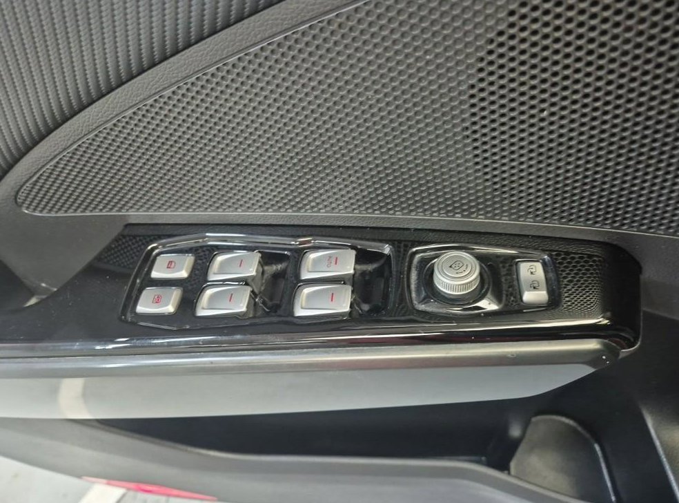 KG모빌리티(쌍용)  티볼리 가솔린 2WD 1.6 VX 사진 13