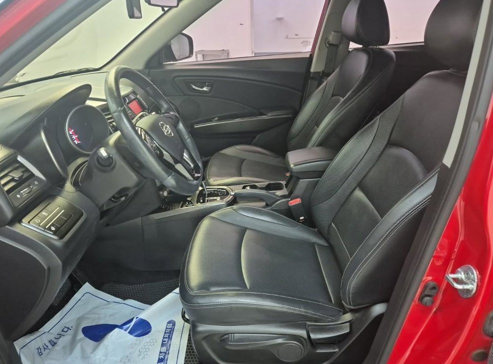 KG모빌리티(쌍용)  티볼리 가솔린 2WD 1.6 VX 사진 9