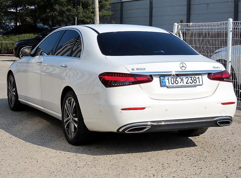 벤츠 E 클래스 E350 4MATIC 아방가르드 사진 3