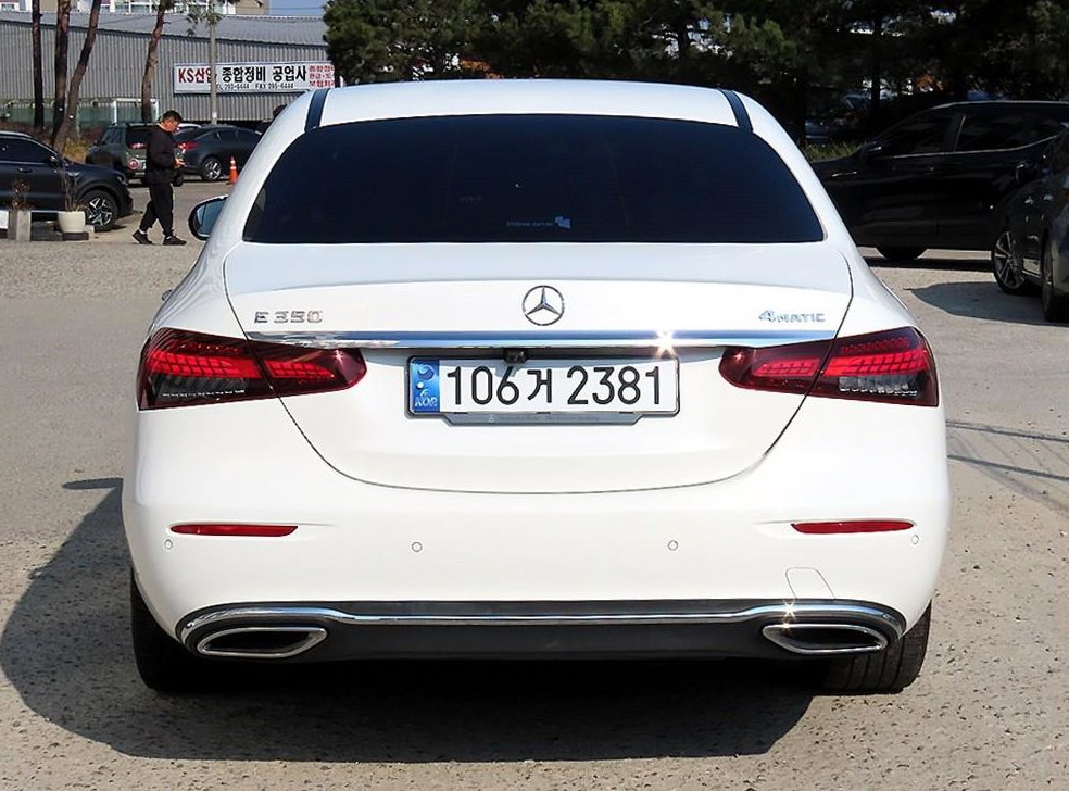 벤츠 E 클래스 E350 4MATIC 아방가르드 사진 4