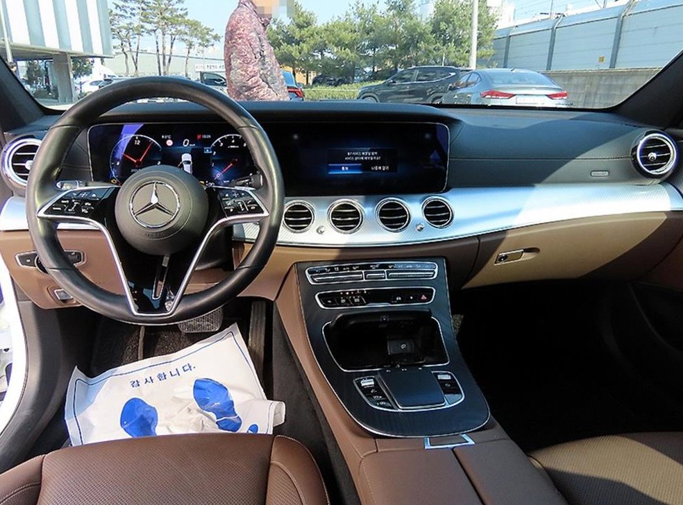 벤츠 E 클래스 E350 4MATIC 아방가르드 사진 7