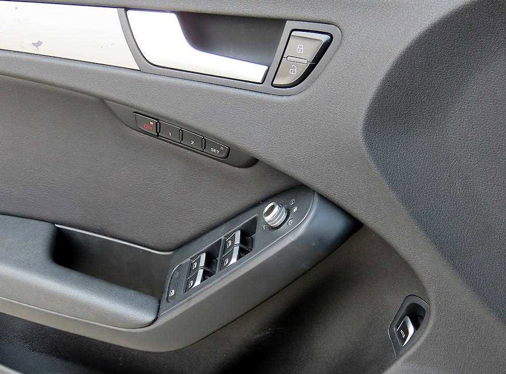 아우디 A4 2.0 TFSI 콰트로 사진 11