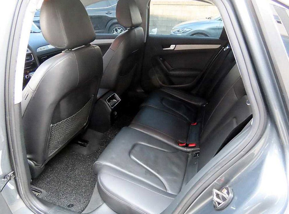 아우디 A4 2.0 TFSI 콰트로 사진 6