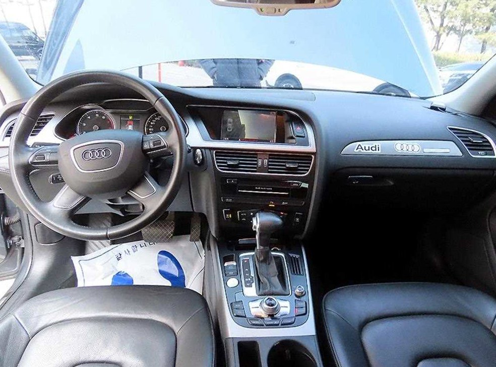 아우디 A4 2.0 TFSI 콰트로 사진 7