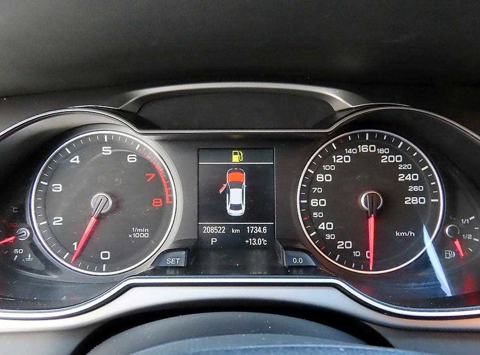 아우디 A4 2.0 TFSI 콰트로 사진 9