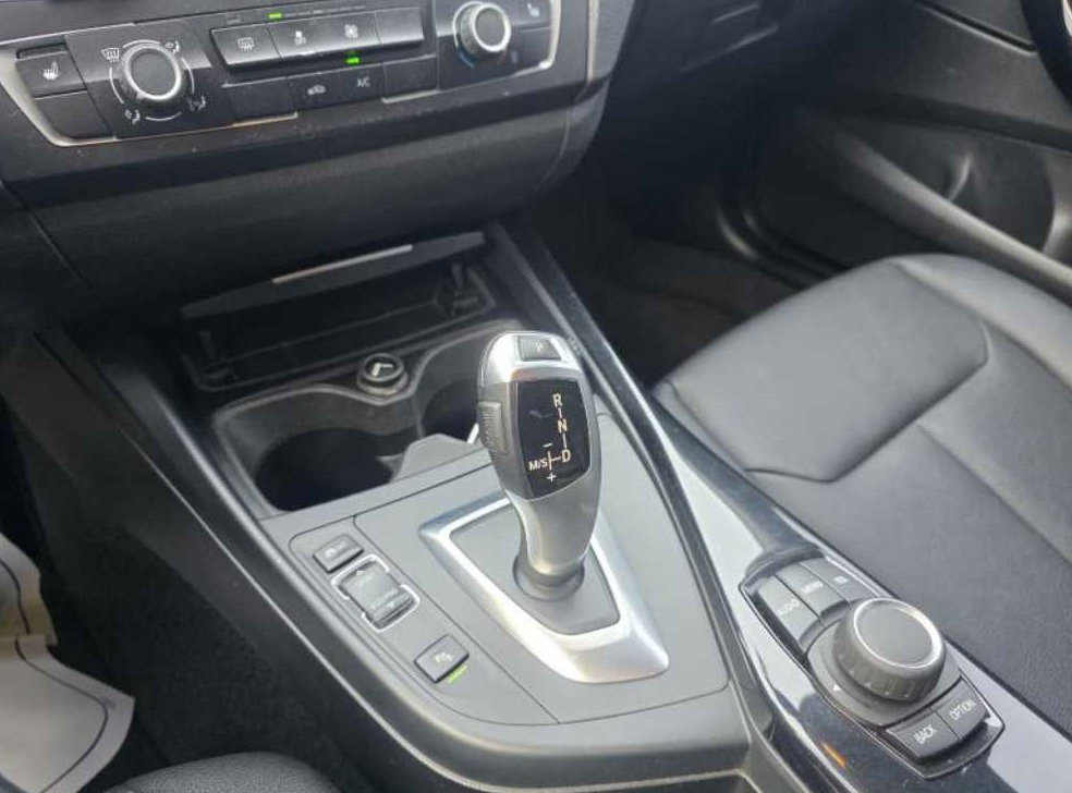 BMW 1시리즈 118d 어반 사진 13