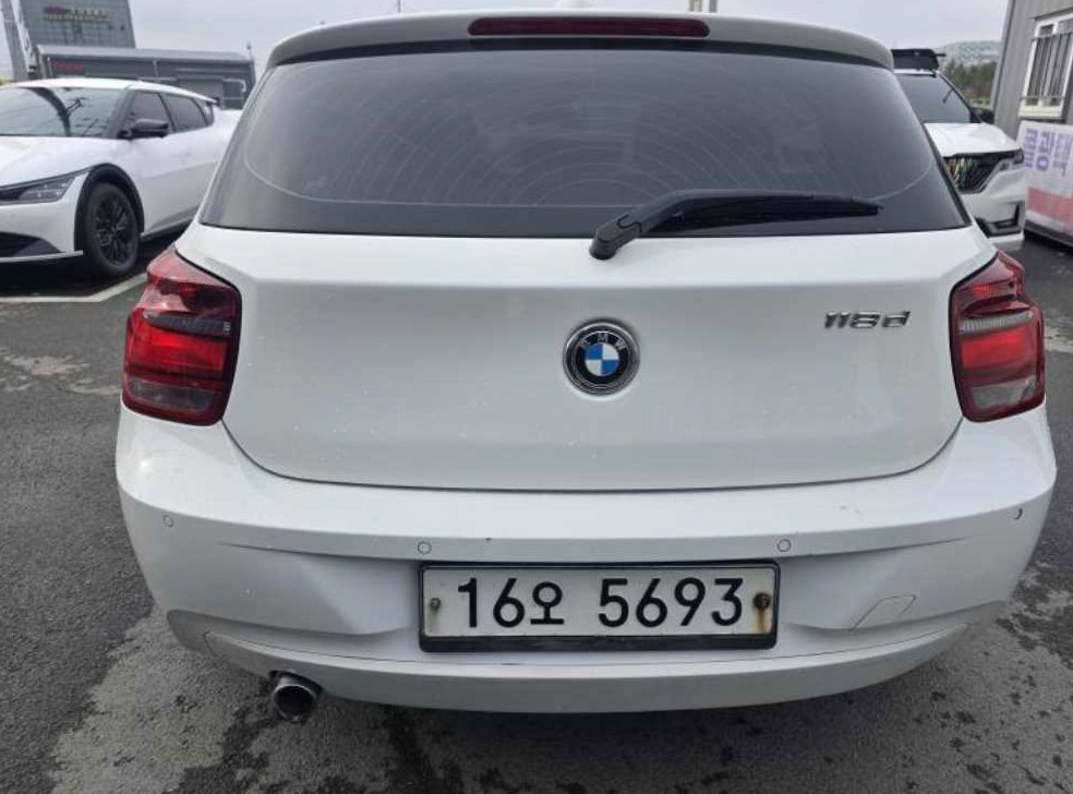 BMW 1시리즈 118d 어반 사진 3