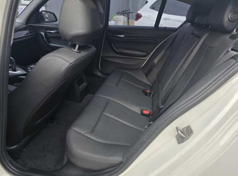BMW 1시리즈 118d 어반 사진 7