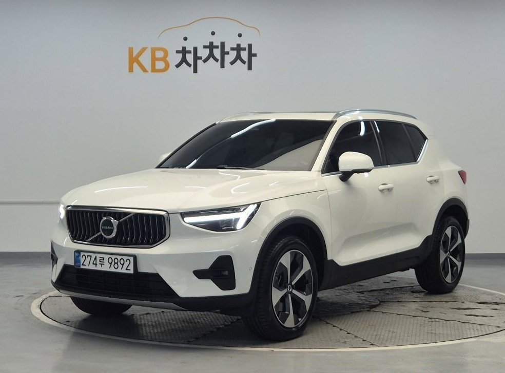 볼보 XC40 B4 AWD 울트라 브라이트