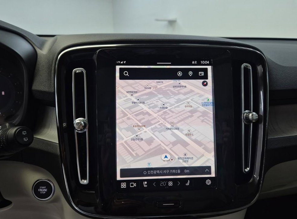 볼보 XC40 B4 AWD 울트라 브라이트 사진 14