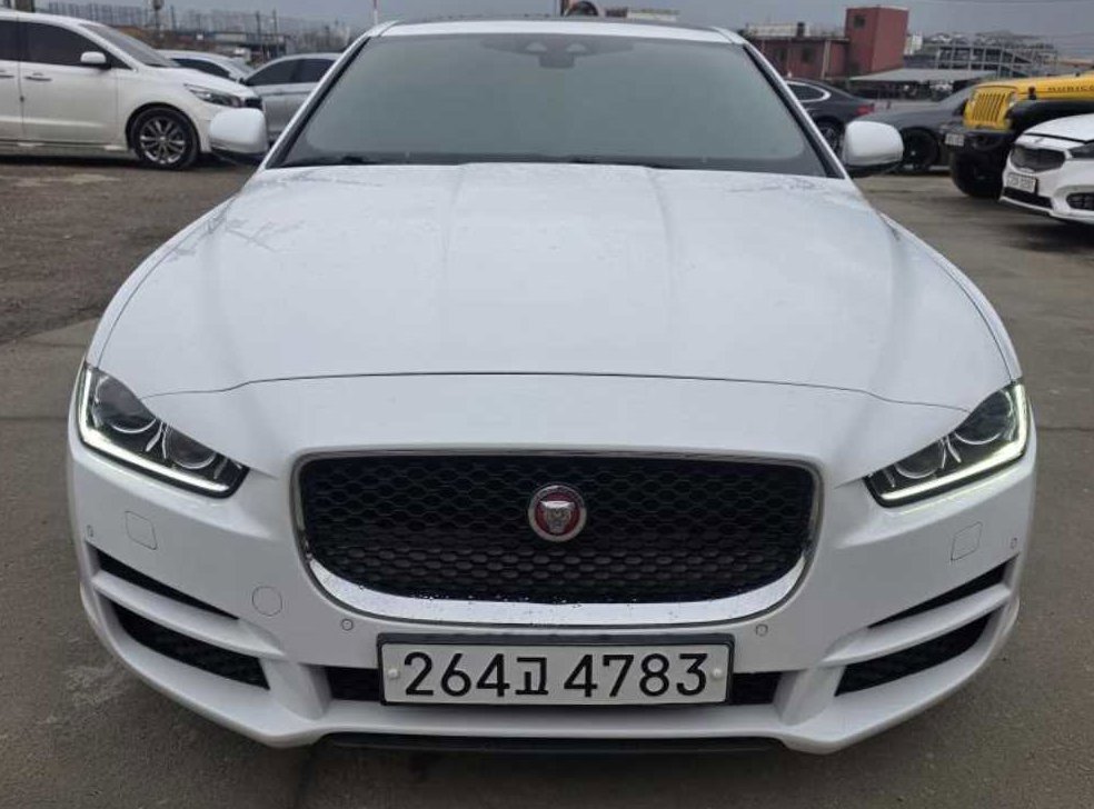 재규어 XE 2.0D 프레스티지 AWD