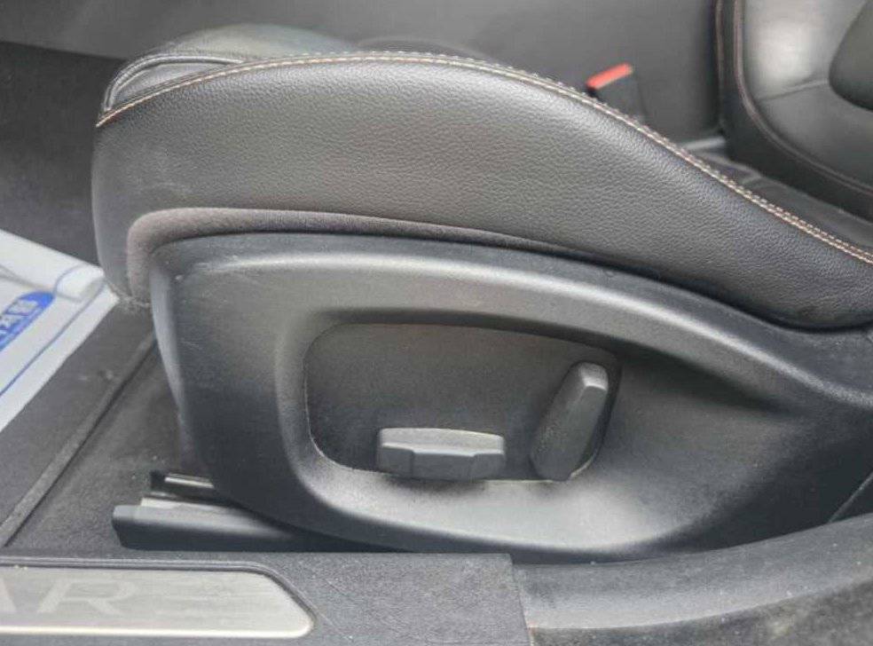 재규어 XE 2.0D 프레스티지 AWD 사진 11