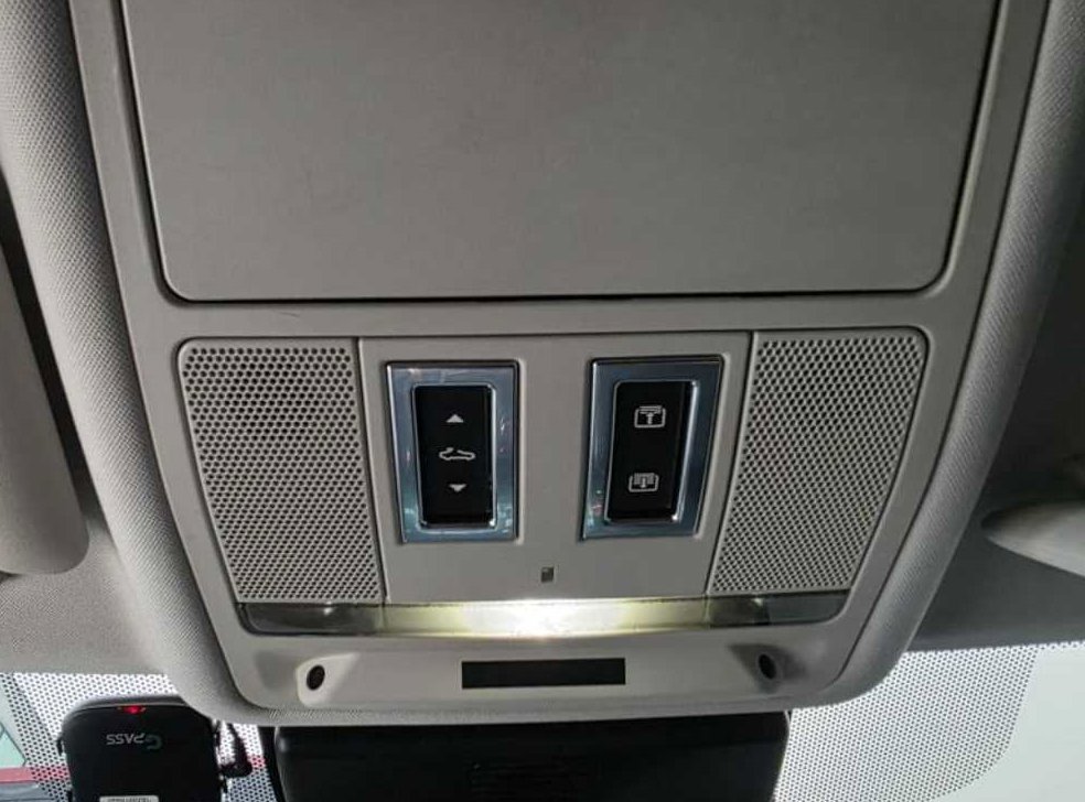 재규어 XE 2.0D 프레스티지 AWD 사진 17