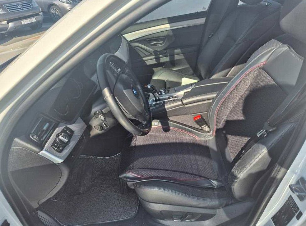 BMW 5시리즈 528i M 스포츠 사진 15