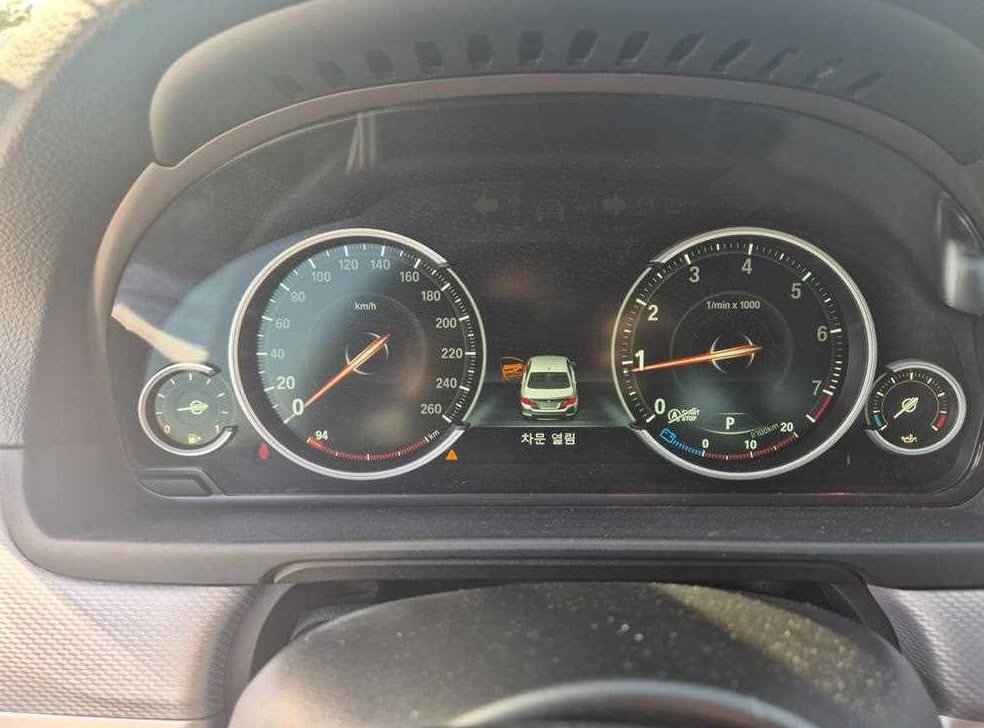 BMW 5시리즈 528i M 스포츠 사진 16