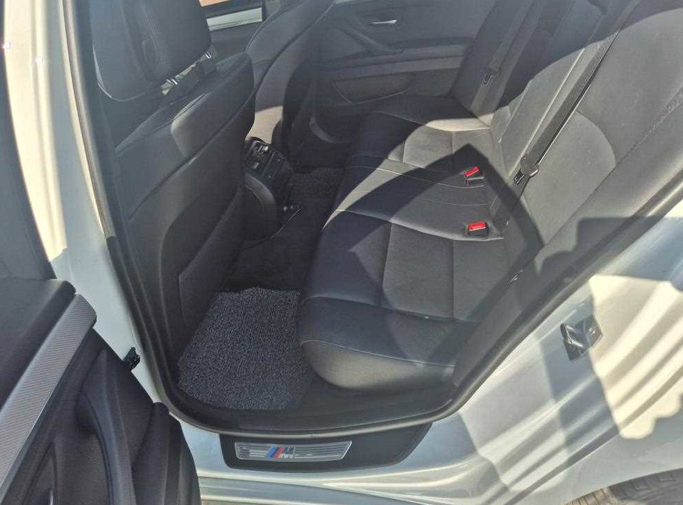 BMW 5시리즈 528i M 스포츠 사진 20