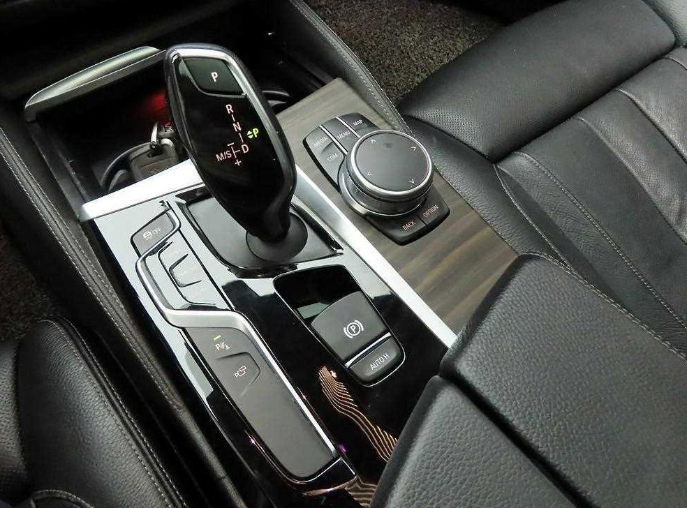 BMW 5시리즈 520d xDrive M 스포츠 플러스 사진 10