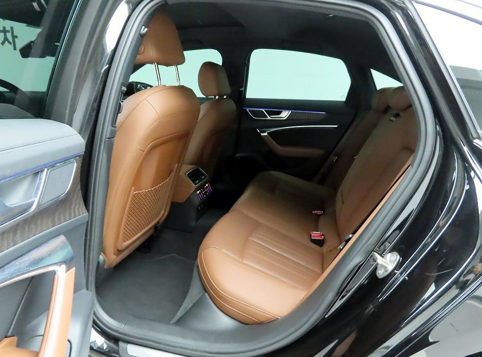 아우디 A6 45 TFSI 프리미엄 사진 12