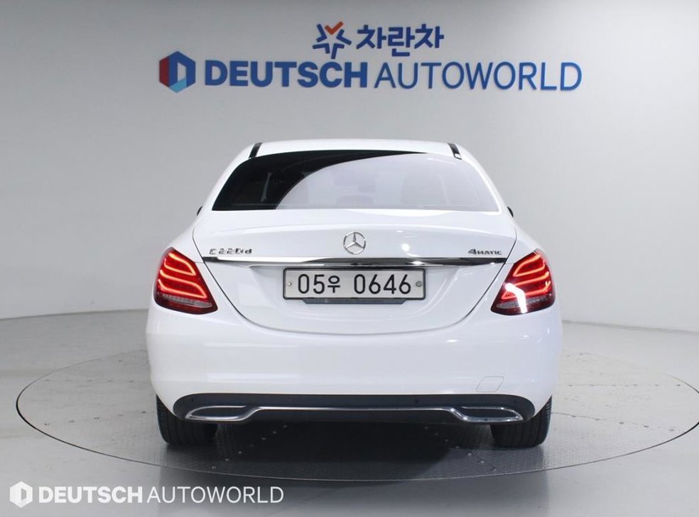 벤츠 C 클래스 C220 d 4MATIC 사진 4