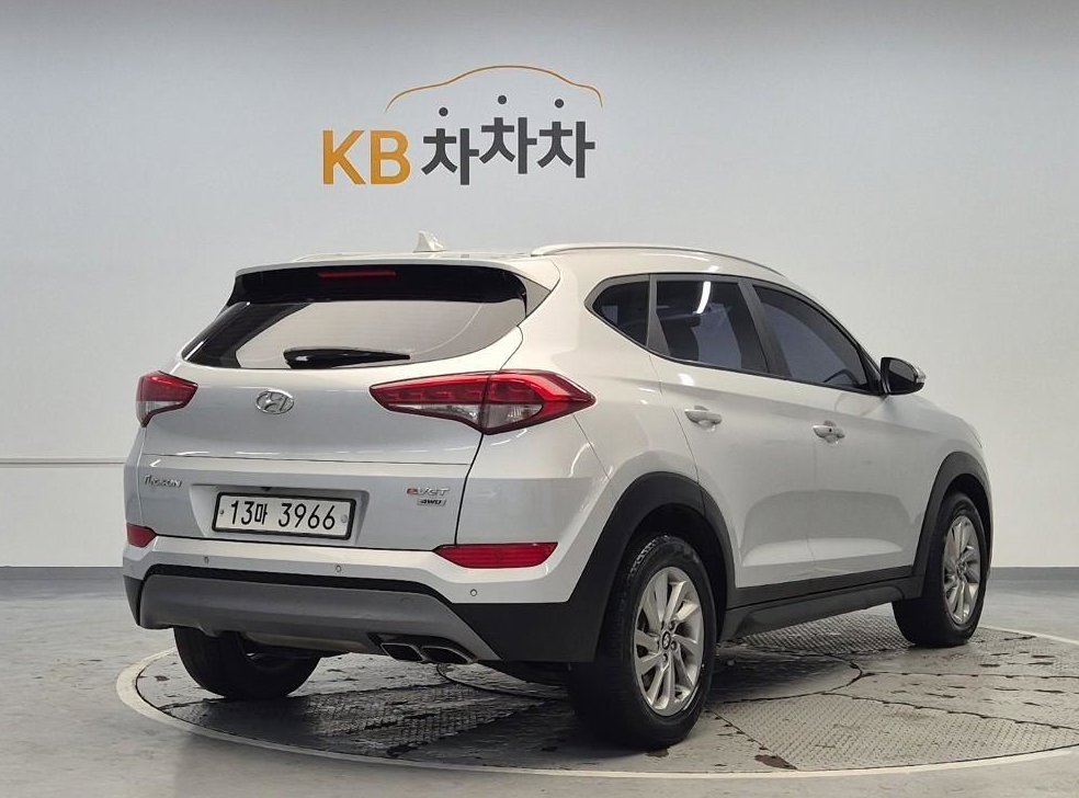 현대 투싼 디젤 2.0 4WD 사진 3