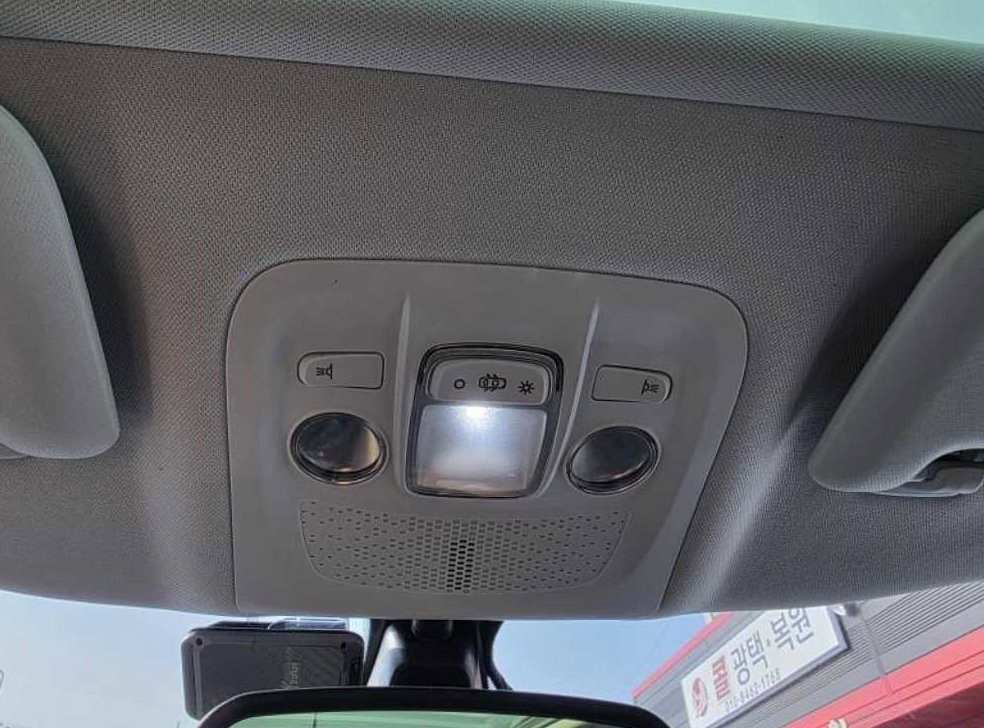 푸조 2008 1.6 E-HDI 펠린 L 사진 13