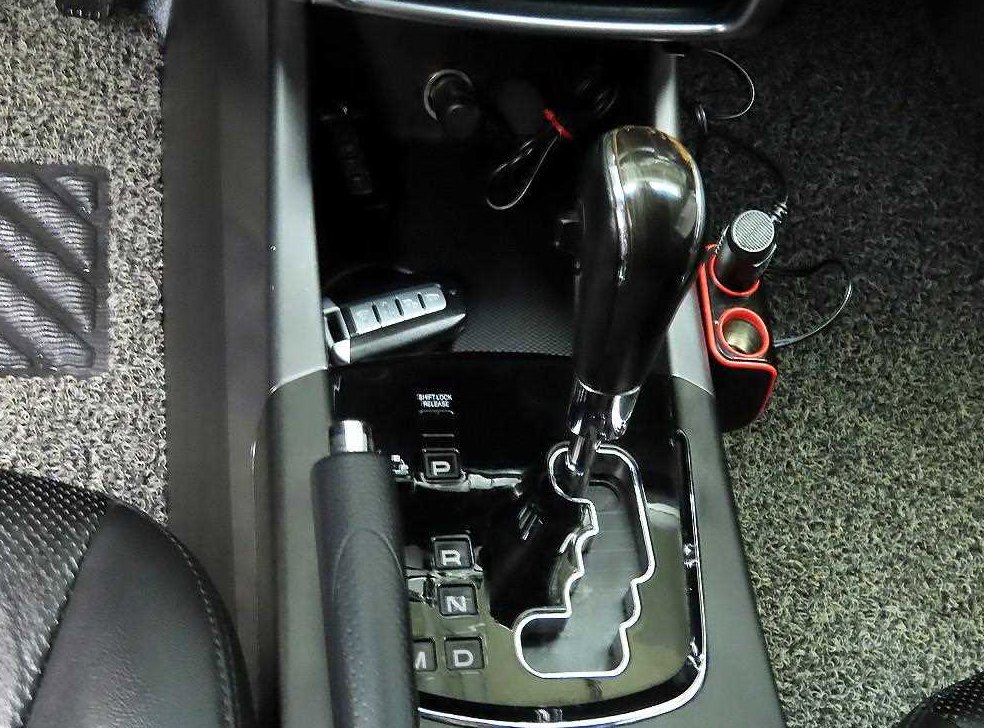 KG모빌리티(쌍용)  코란도 2WD 2.0 RX 사진 10