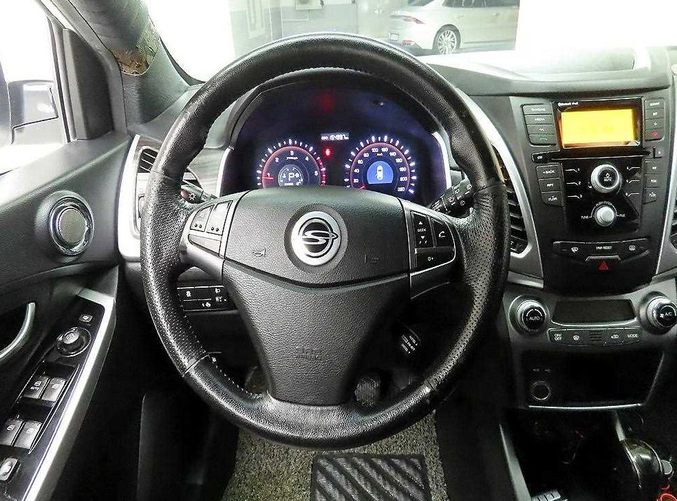 KG모빌리티(쌍용)  코란도 2WD 2.0 RX 사진 7