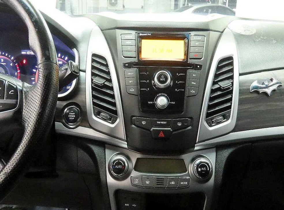 KG모빌리티(쌍용)  코란도 2WD 2.0 RX 사진 9