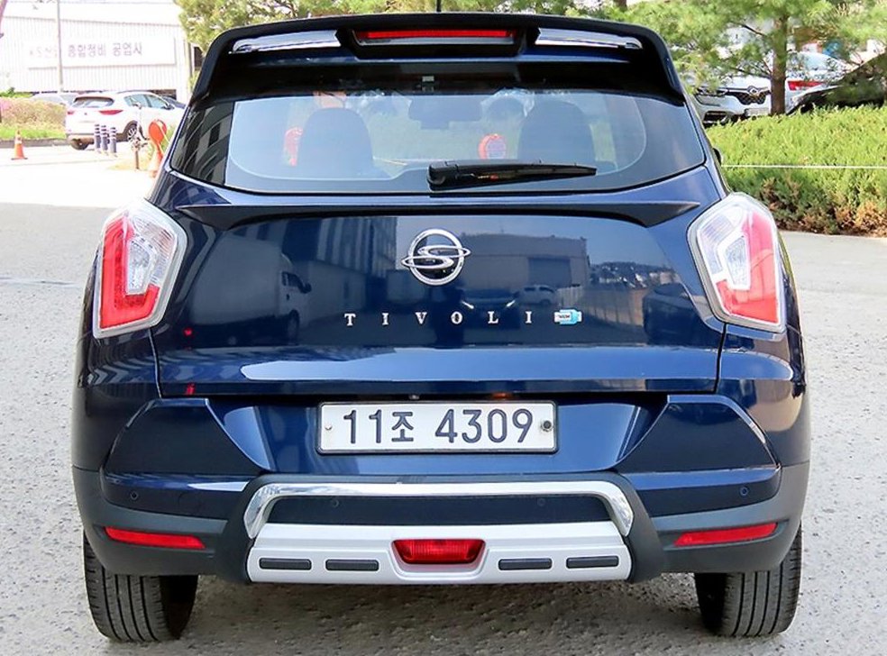 KG모빌리티(쌍용)  티볼리 디젤 2WD 1.6 LX 사진 4