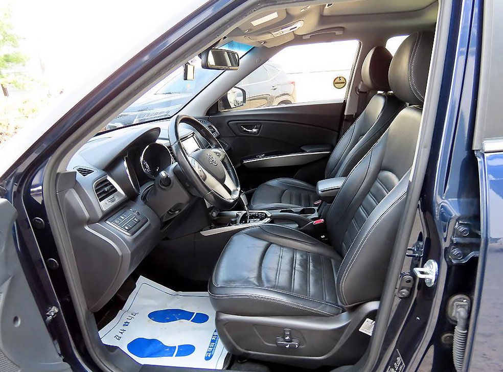 KG모빌리티(쌍용)  티볼리 디젤 2WD 1.6 LX 사진 5