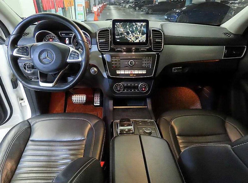 벤츠 GLE 클래스 GLE 350 d 4MATIC 쿠페 사진 10