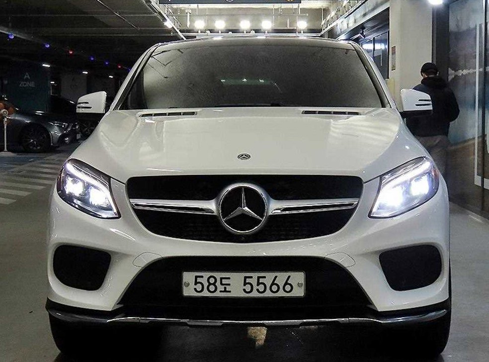 벤츠 GLE 클래스 GLE 350 d 4MATIC 쿠페 사진 2