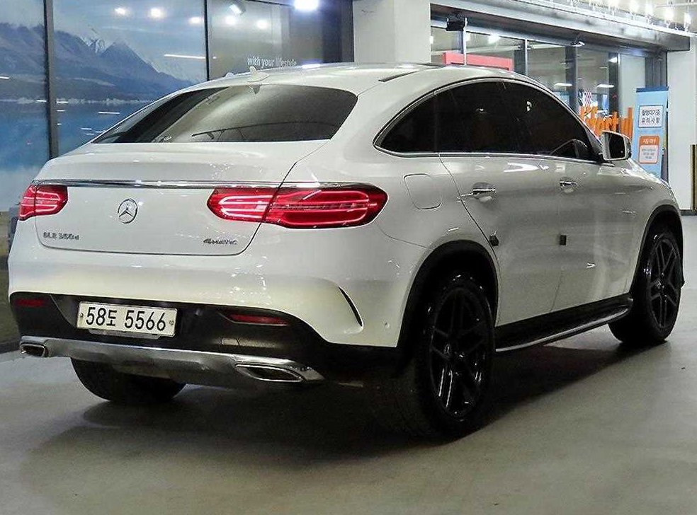 벤츠 GLE 클래스 GLE 350 d 4MATIC 쿠페 사진 4