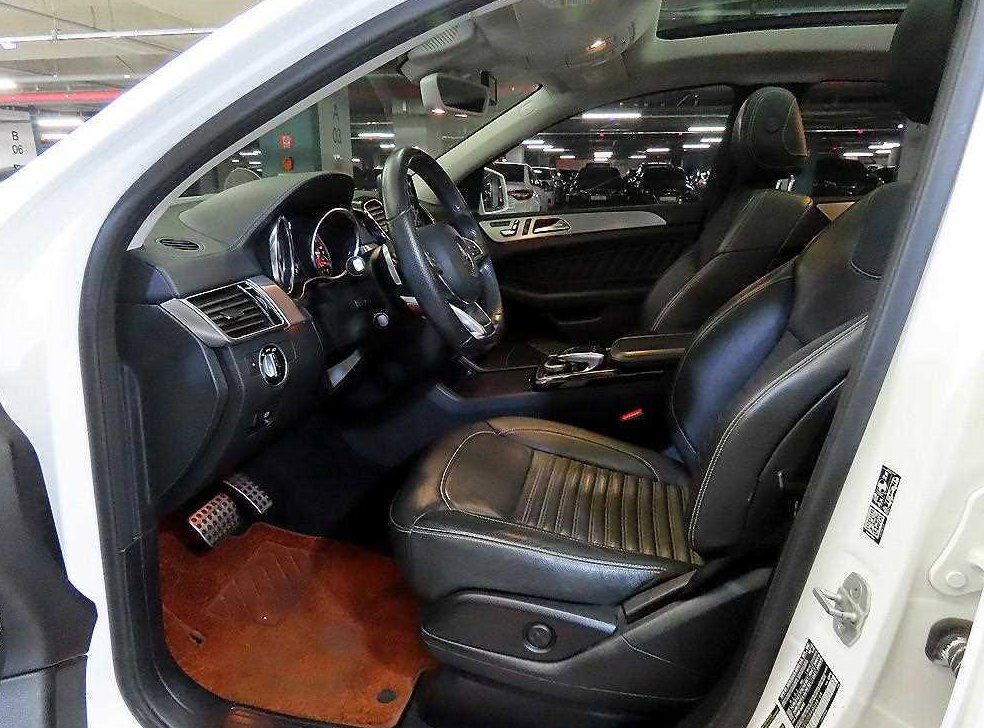 벤츠 GLE 클래스 GLE 350 d 4MATIC 쿠페 사진 6