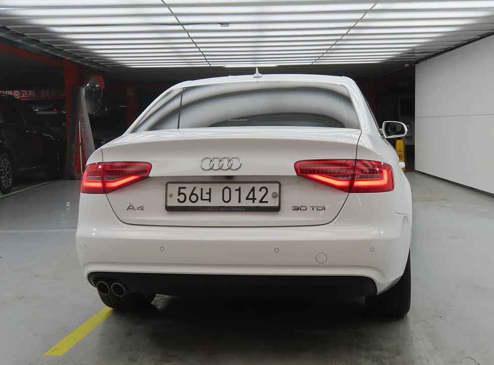 아우디 A4 30 TDI 사진 3