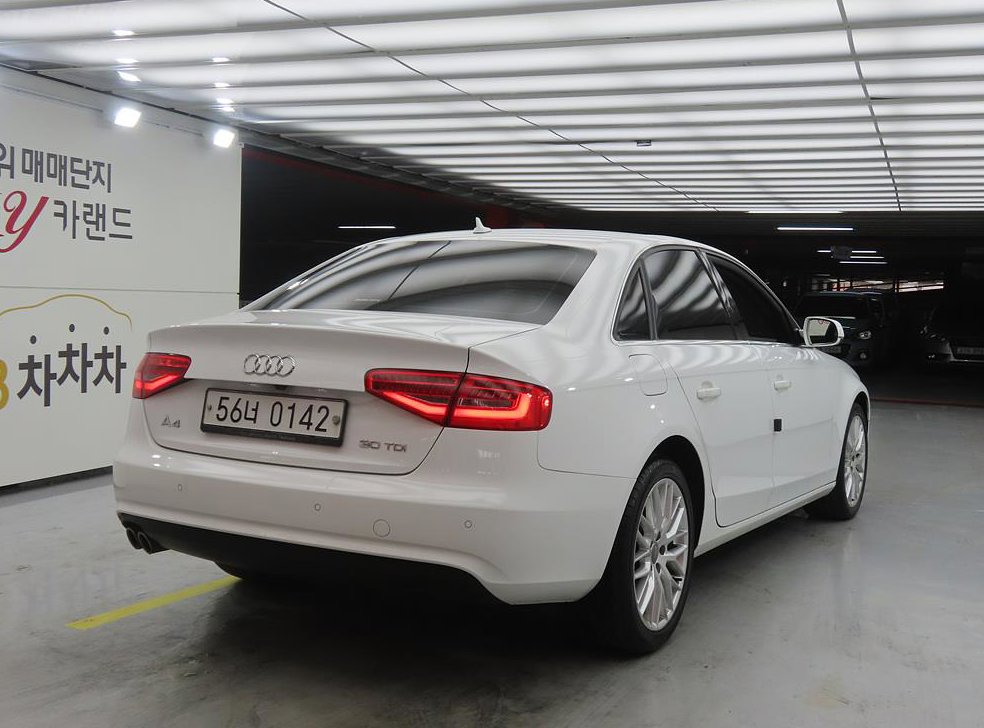 아우디 A4 30 TDI 사진 4