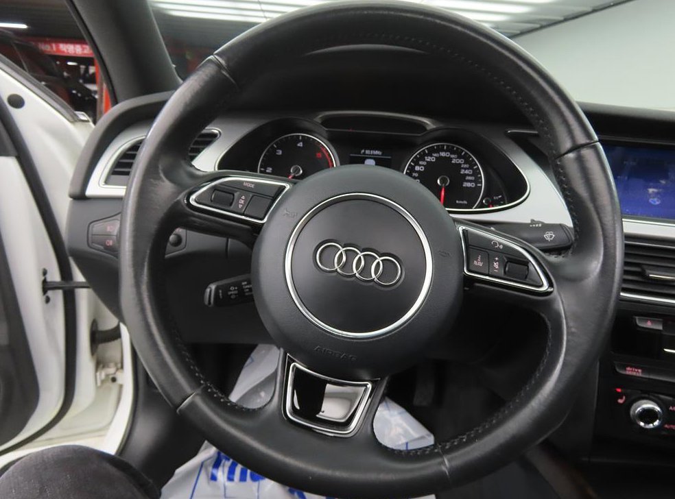 아우디 A4 30 TDI 사진 8