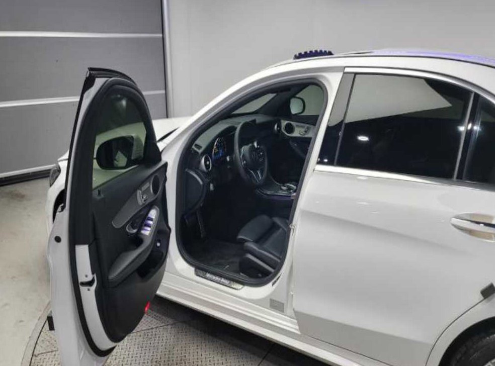 벤츠 C 클래스 C200 AMG LINE 사진 17
