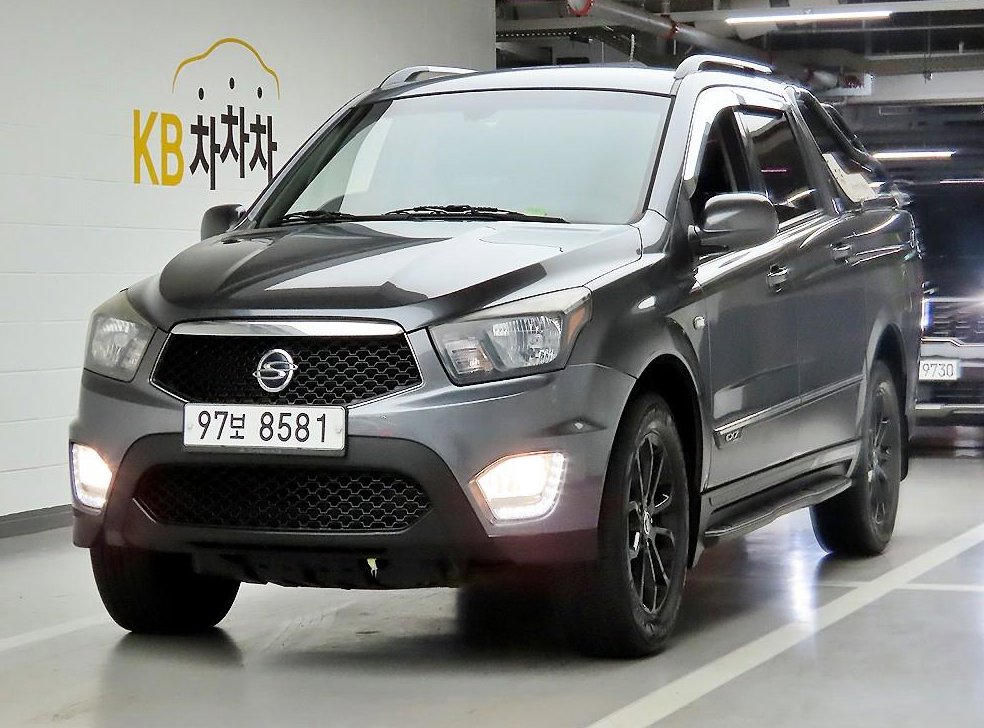 KG모빌리티(쌍용)  코란도 디젤 4WD 익스트림 사진 2