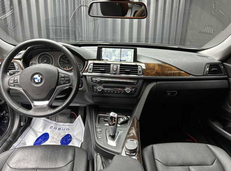 BMW 그란투리스모 GT 320D xDrive 사진 8