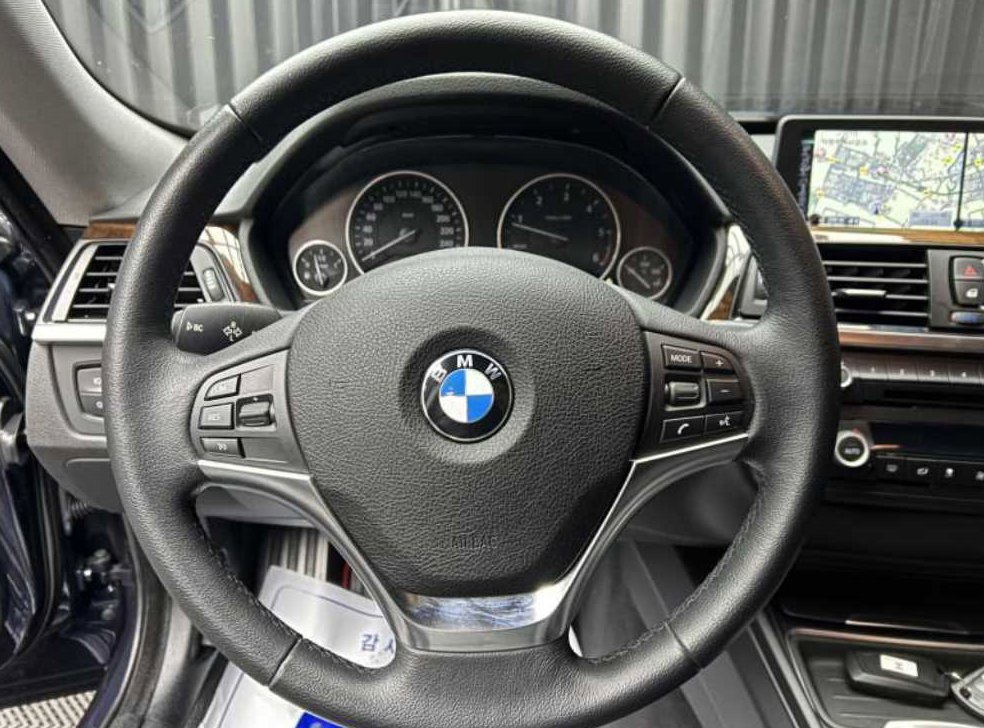 BMW 그란투리스모 GT 320D xDrive 사진 9