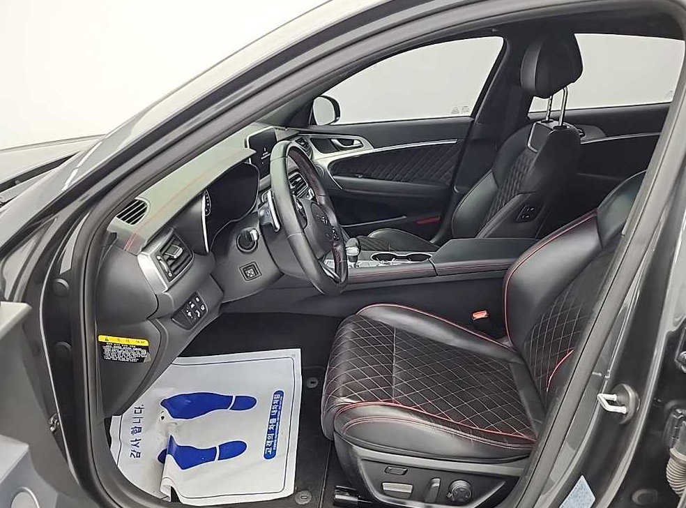 제네시스 G70 3.3T 스포츠 AWD 사진 11