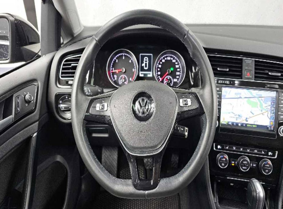 폭스바겐 골프 2.0 TDI 사진 13