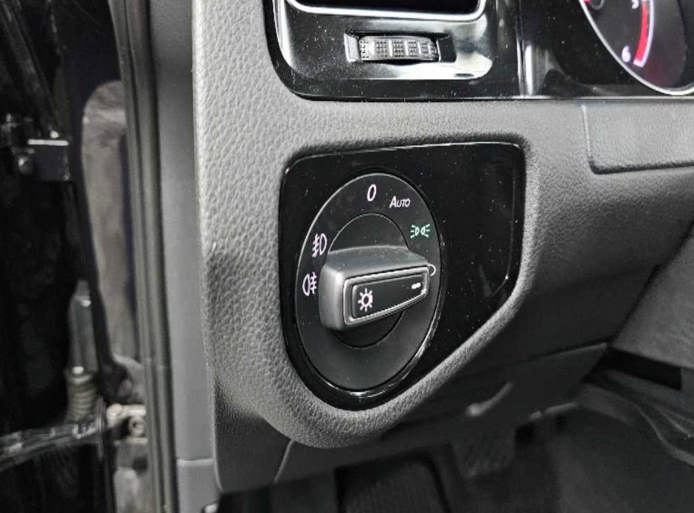 폭스바겐 골프 2.0 TDI 사진 18