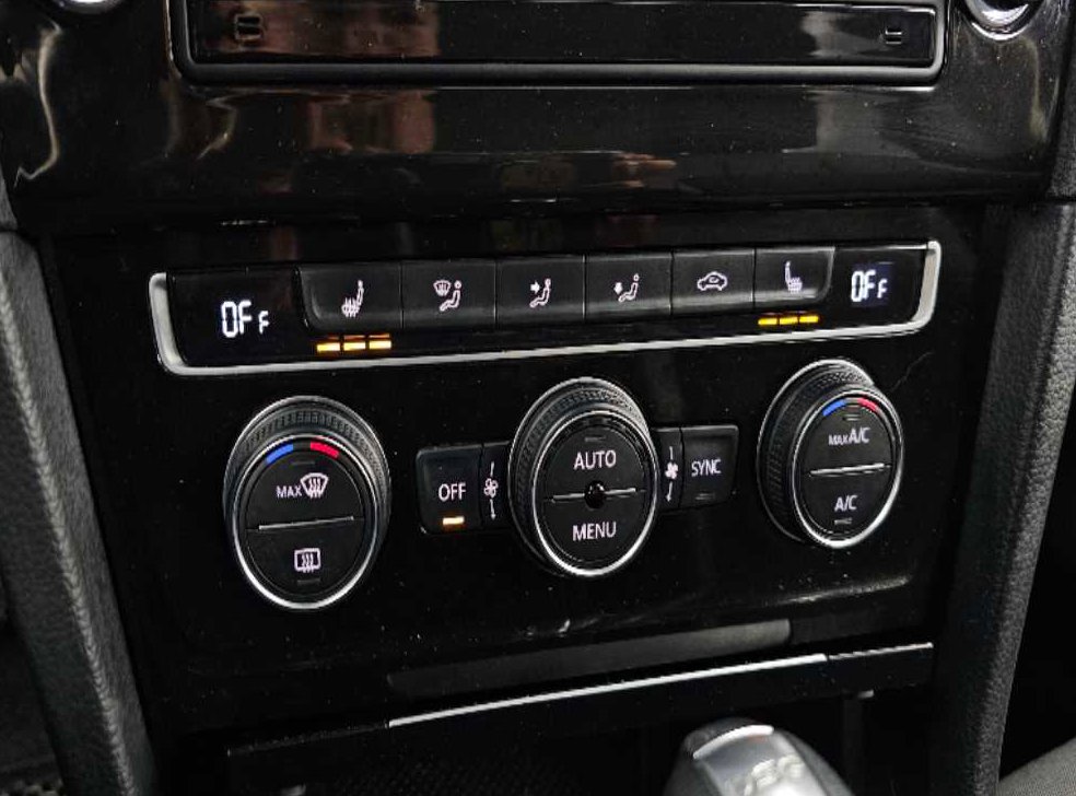 폭스바겐 골프 2.0 TDI 사진 19