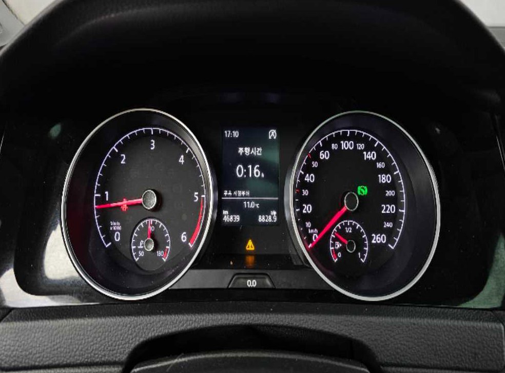 폭스바겐 골프 2.0 TDI 사진 8