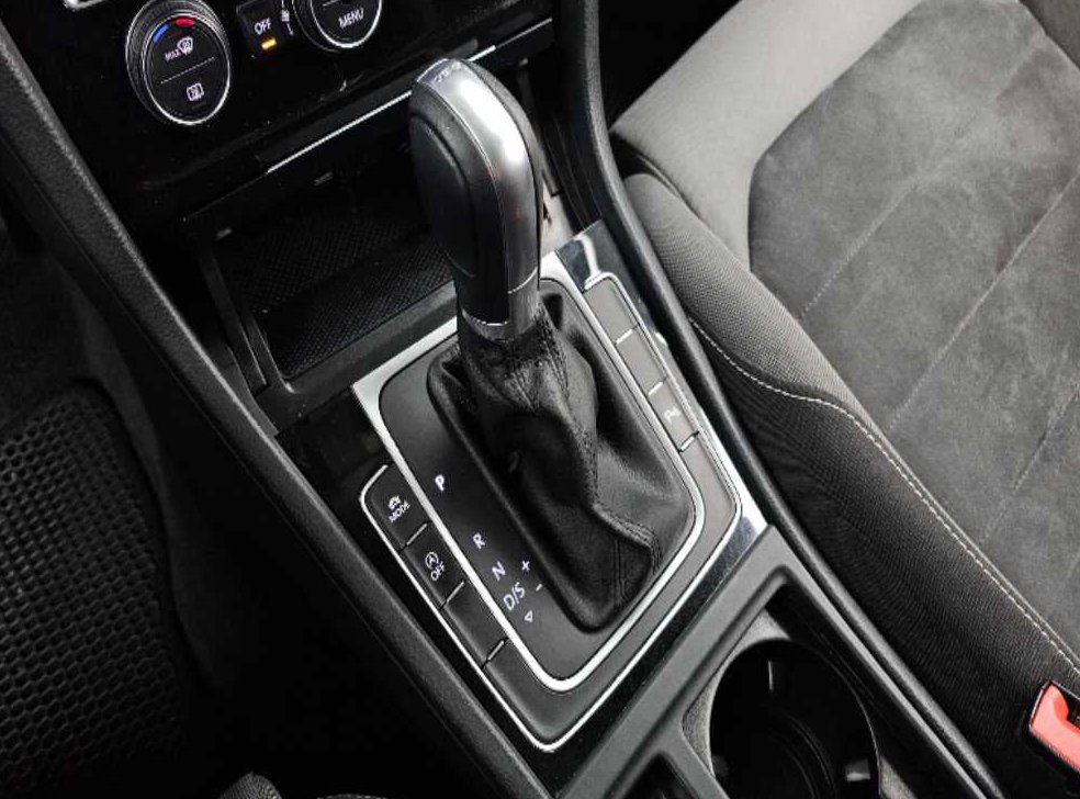 폭스바겐 골프 2.0 TDI 사진 9