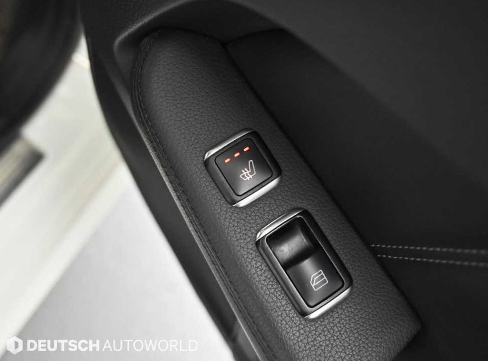 벤츠 E 클래스 E220 블루텍 아방가르드 스포츠 사진 16